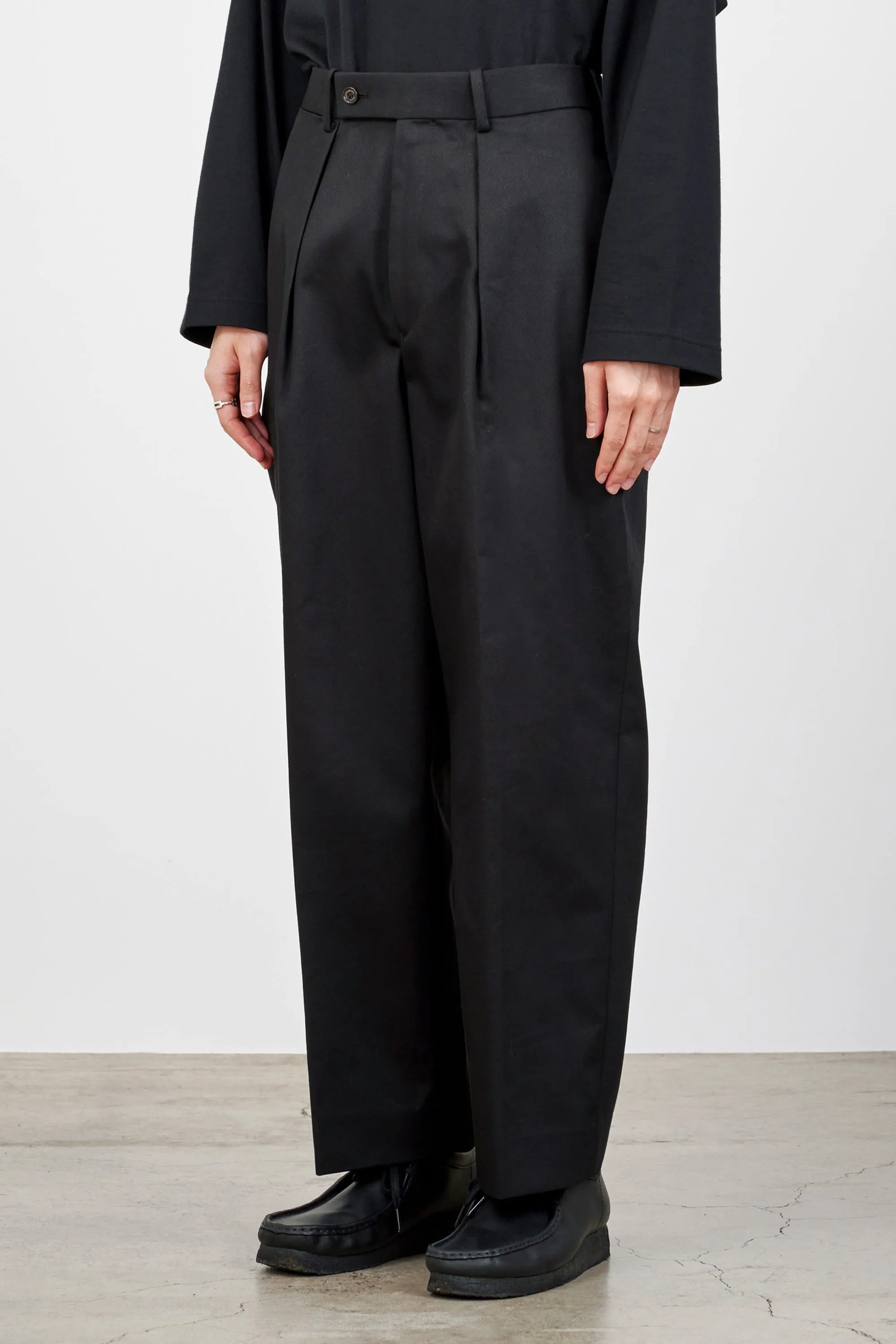 A22C-02PT01C CLASSIC FIT TROUSERS IV