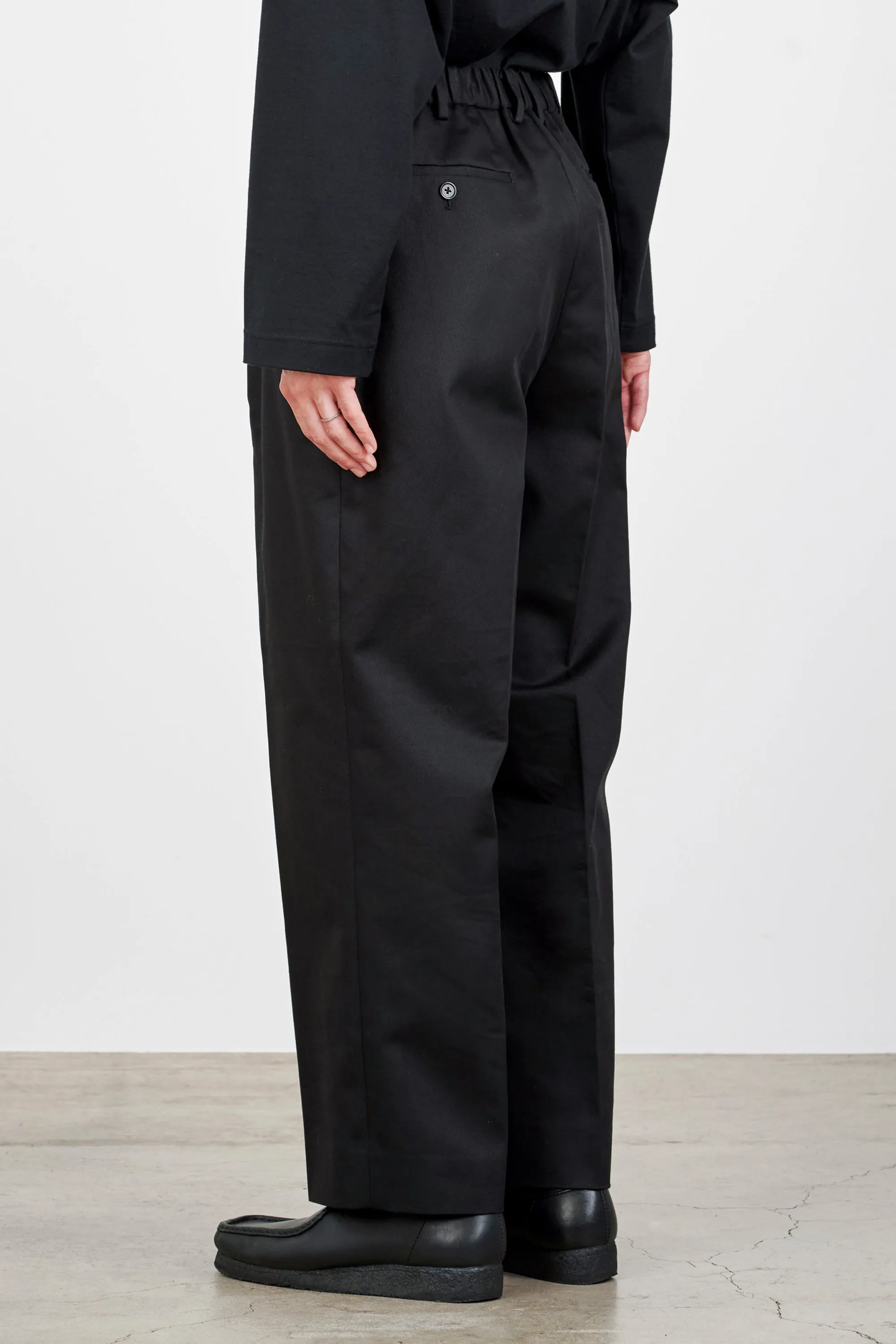 A22C-02PT01C CLASSIC FIT TROUSERS IV